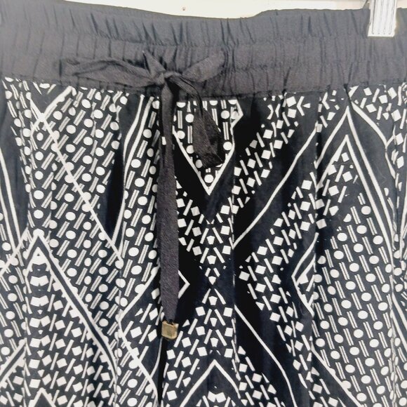 Calvin Klein, Small, Light Weight, Black/White Print Pull-On Pants, Side Stripe - Picture 5 of 16